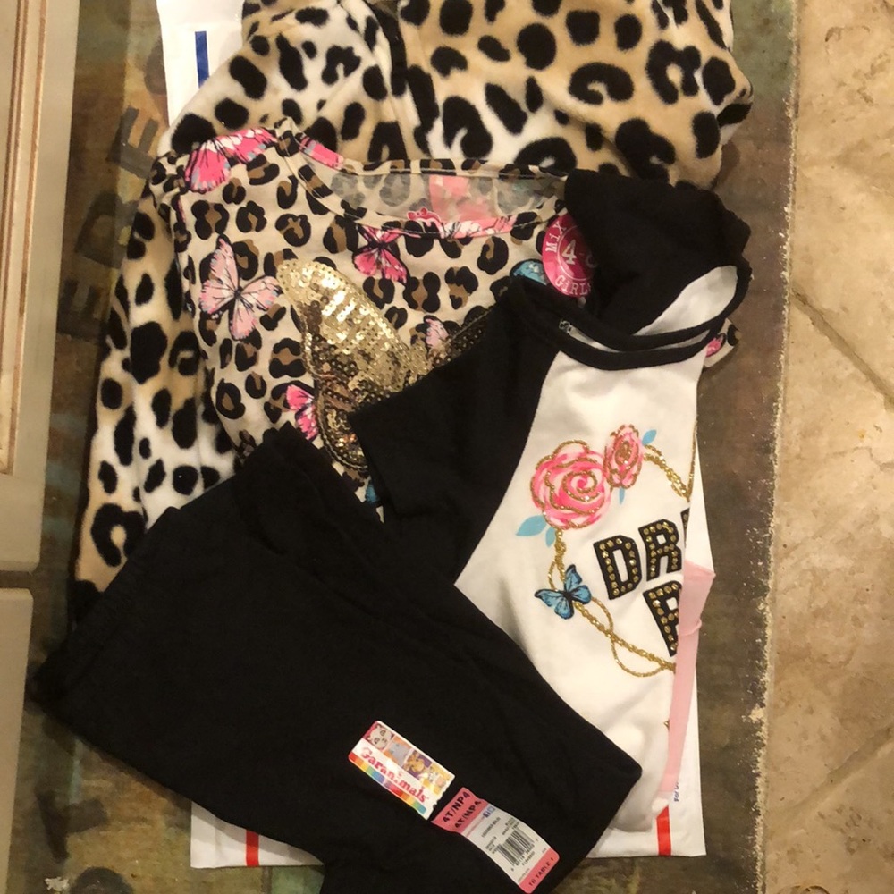 Garanimals 4 pieces 2 tops , 1 black leggings,1 leopard jacket